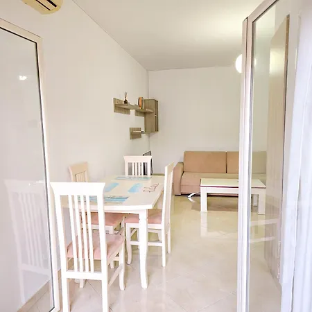 Cozy 2 Balconies Daire *